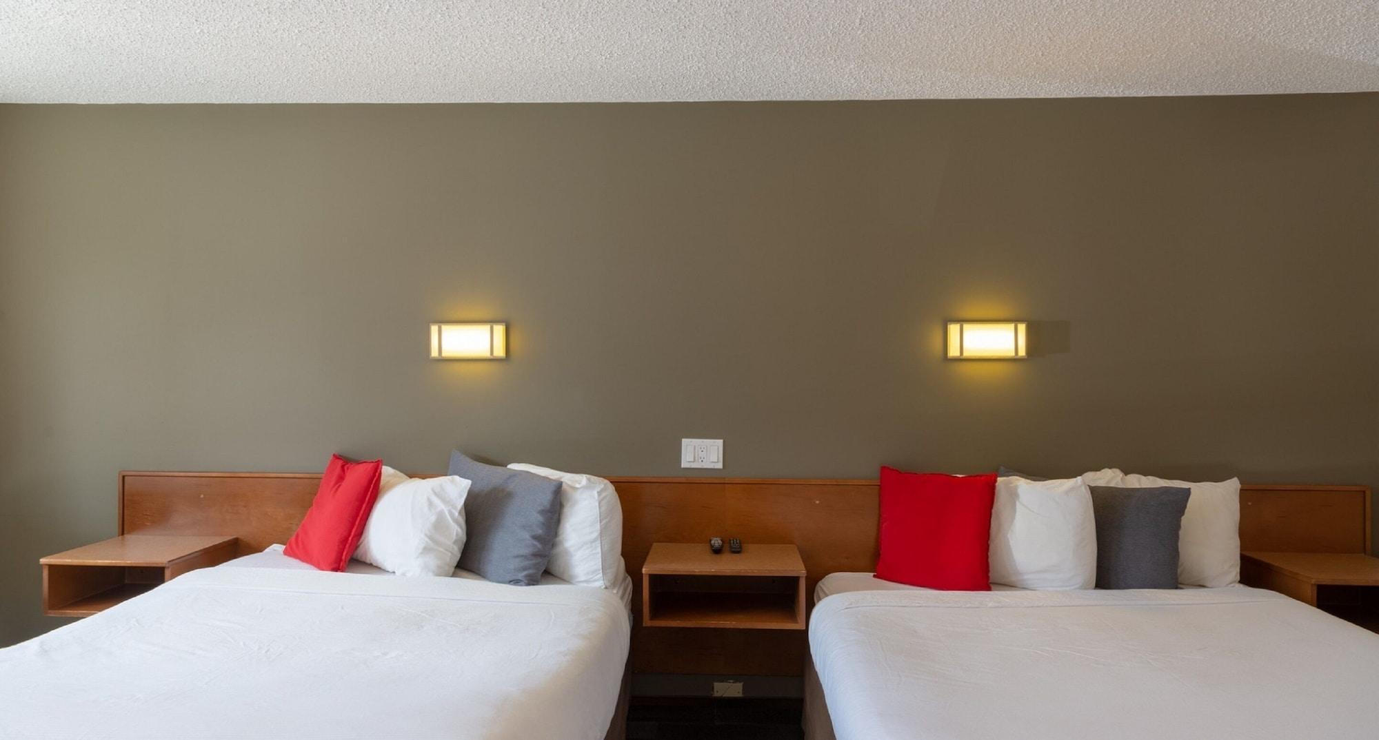 Rundle Mountain Lodge Canmore Ngoại thất bức ảnh