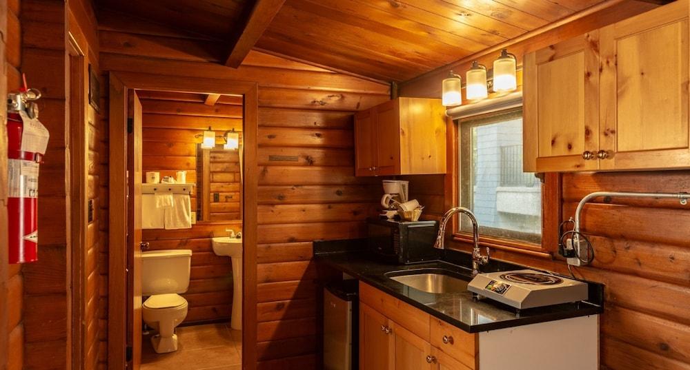 Rundle Mountain Lodge Canmore Ngoại thất bức ảnh