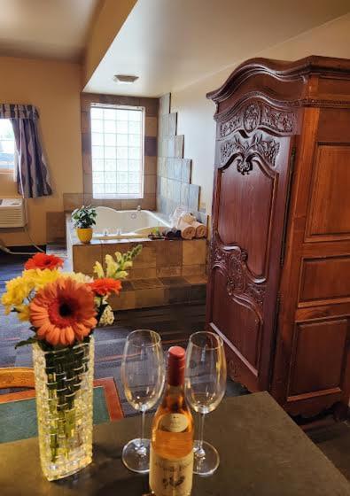 Rundle Mountain Lodge Canmore Ngoại thất bức ảnh