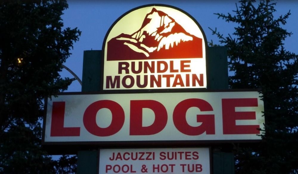 Rundle Mountain Lodge Canmore Ngoại thất bức ảnh